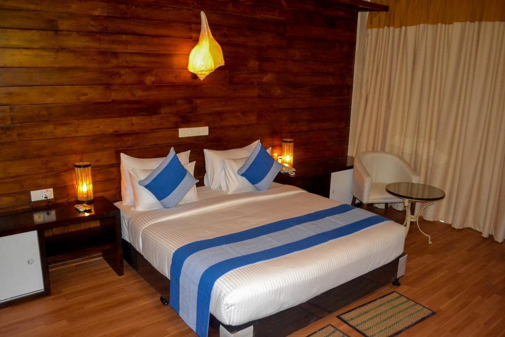 The Valampuri Hotel Джафна Екстериор снимка