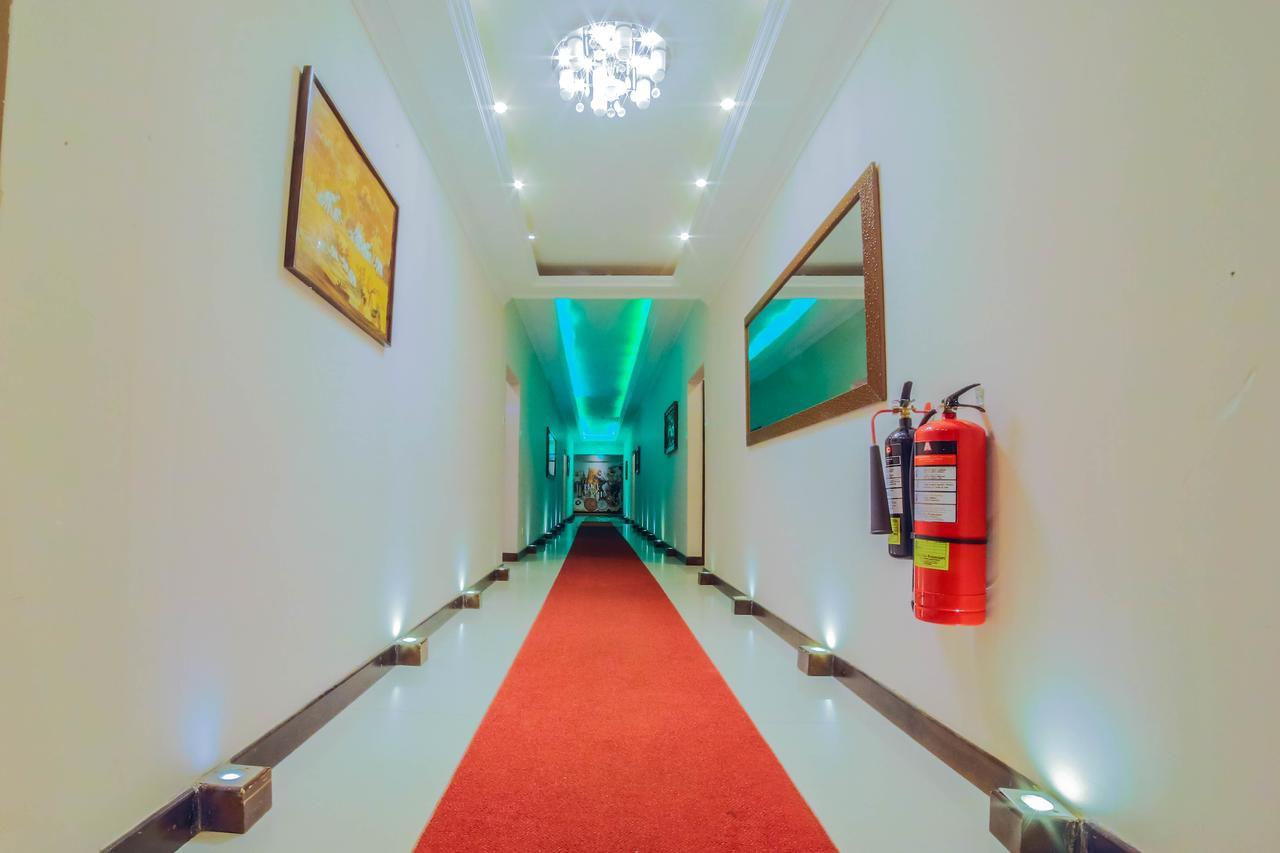The Valampuri Hotel Джафна Екстериор снимка