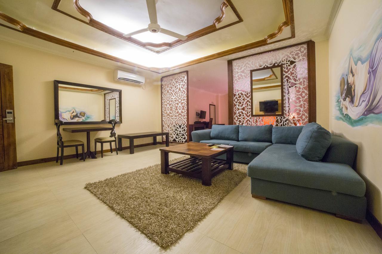 The Valampuri Hotel Джафна Екстериор снимка